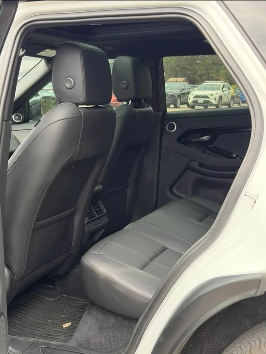 2026 Land Rover Range Rover Evoque 2nd Gen - Image 8 of 11