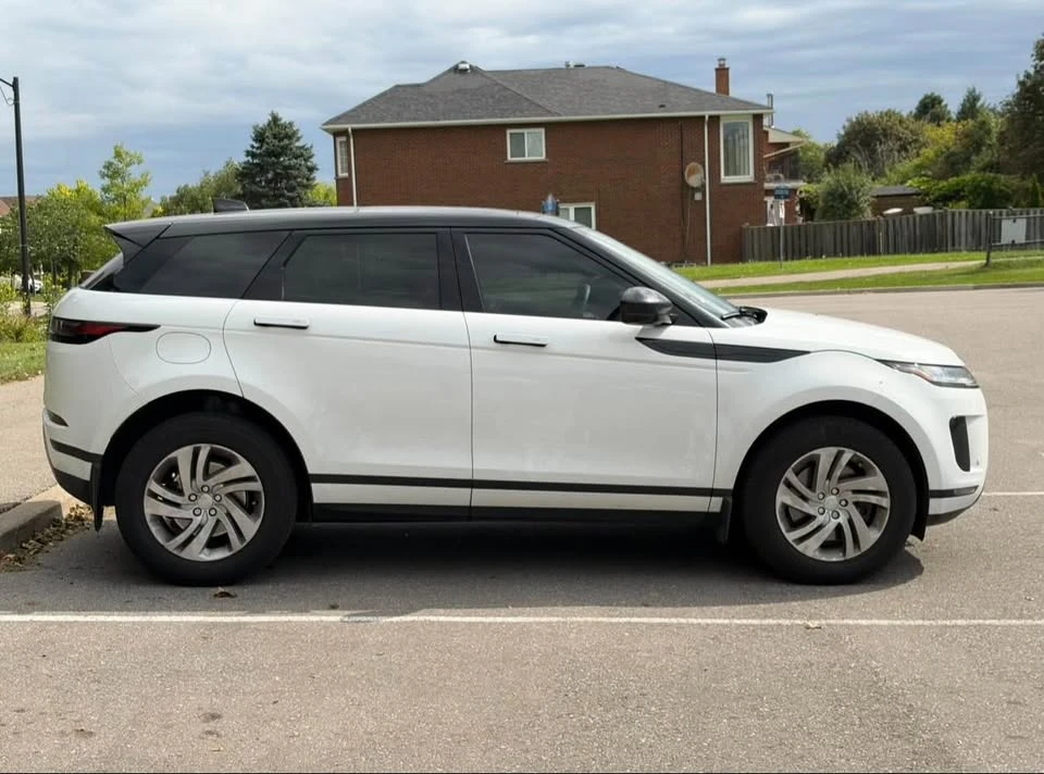2026 Land Rover Range Rover Evoque 2nd Gen - Image 4 of 11