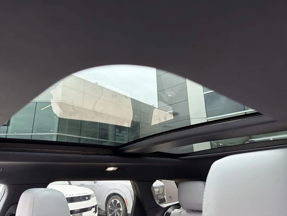 2026 Land Rover Range Rover Evoque 2nd Gen - Image 16 of 19