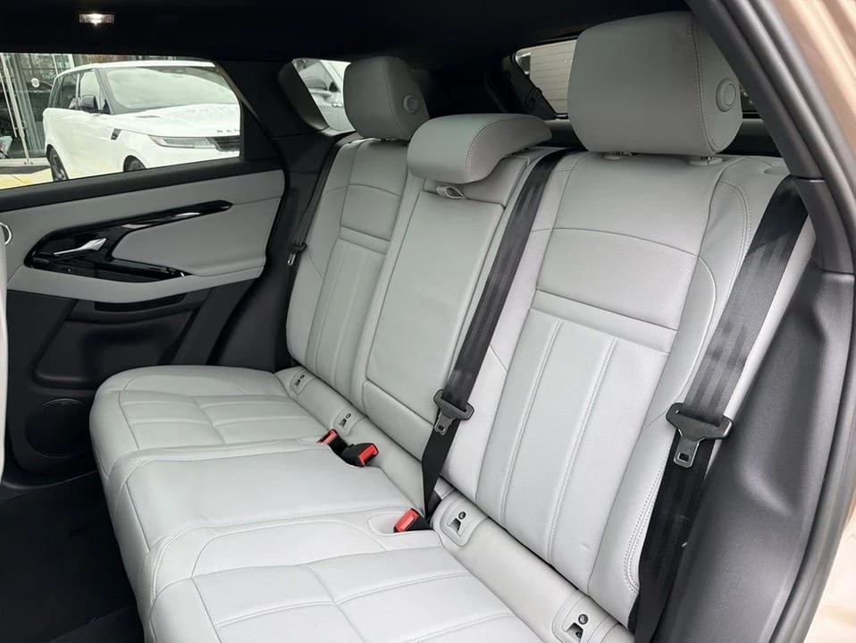 2026 Land Rover Range Rover Evoque 2nd Gen - Image 17 of 19