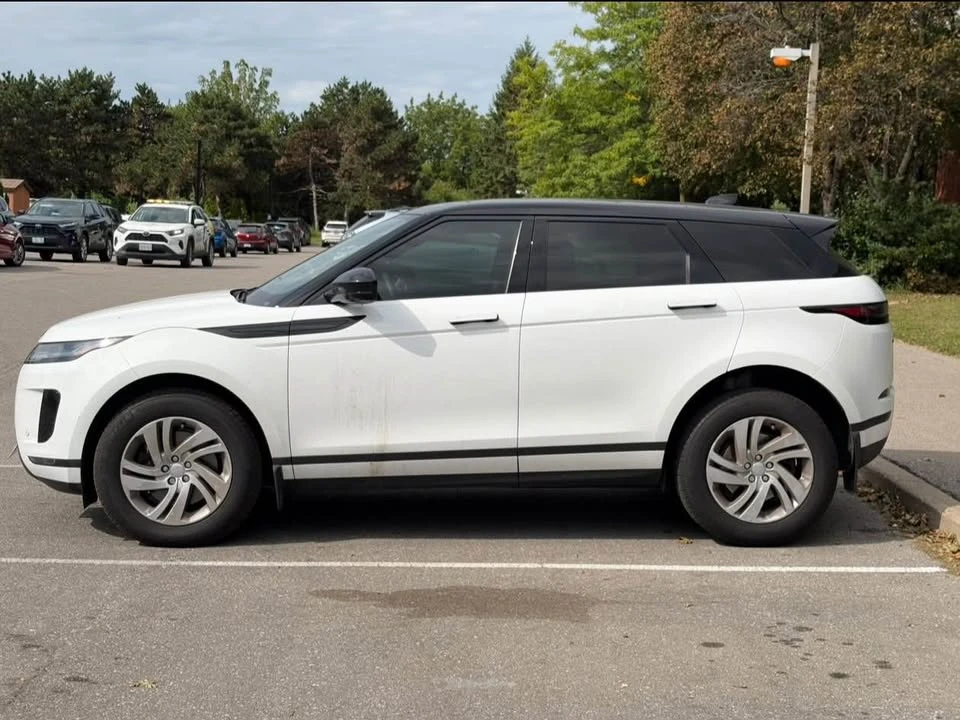 2026 Land Rover Range Rover Evoque 2nd Gen - Image 5 of 11