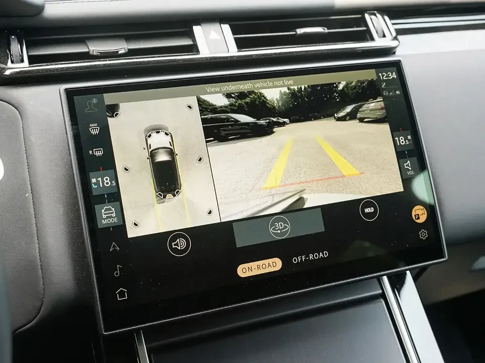 2026 Land Rover Range Rover Evoque 2nd Gen - Image 15 of 17