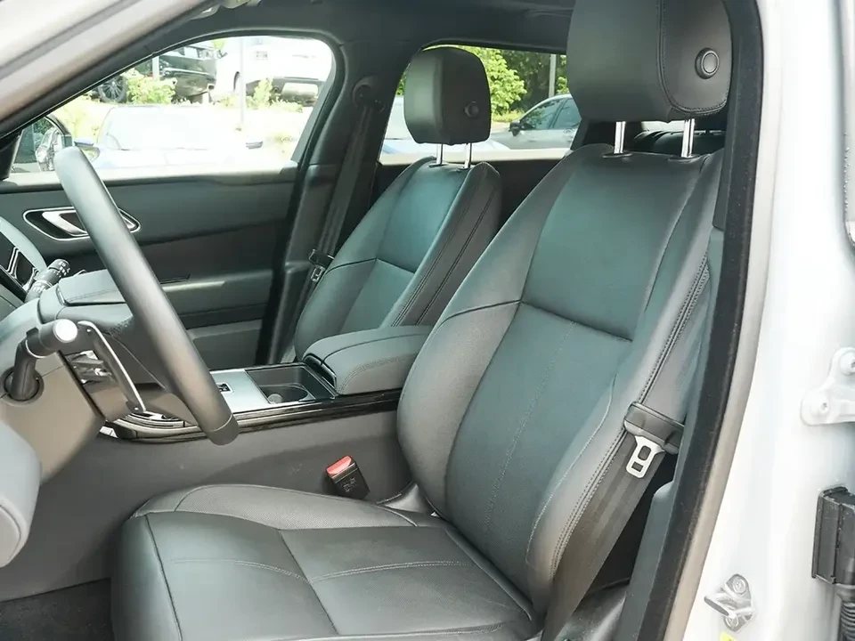 2026 Land Rover Range Rover Evoque 2nd Gen - Image 9 of 17