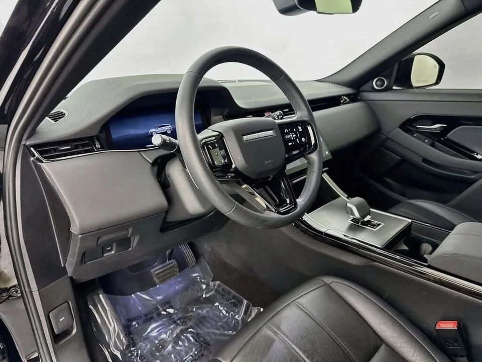 2026 Land Rover Range Rover Evoque 2nd Gen - Image 9 of 20
