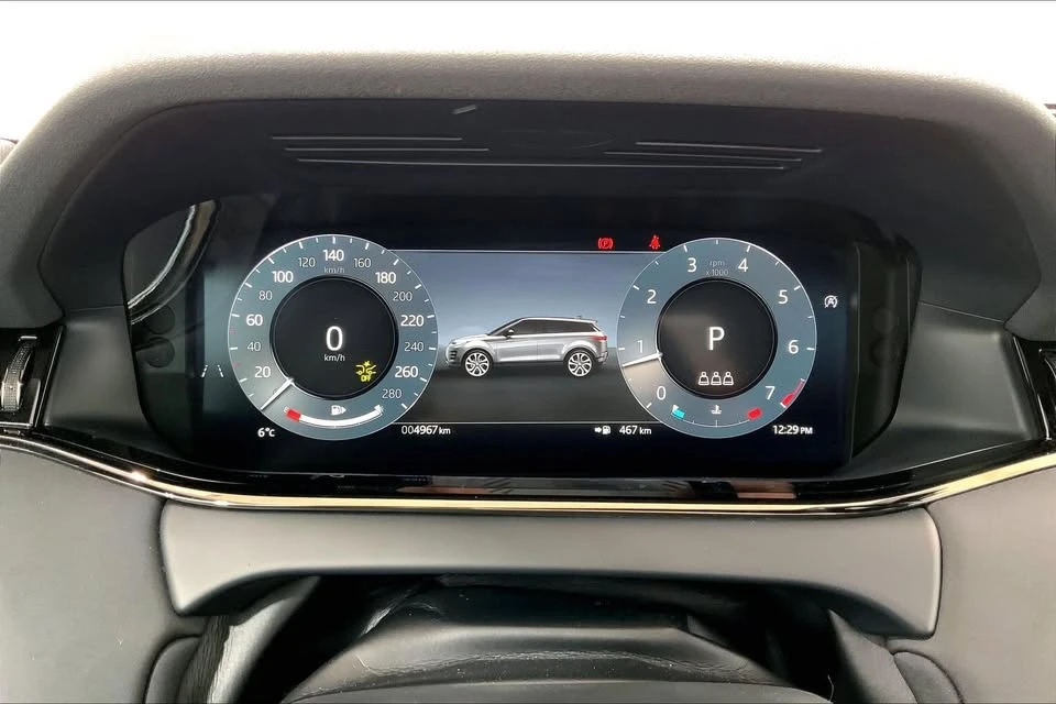 2026 Land Rover Range Rover Evoque 2nd Gen - Image 17 of 20