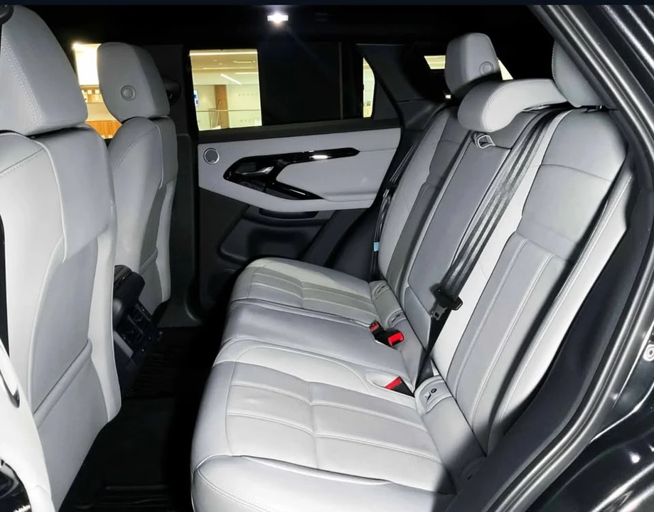 2026 Land Rover Range Rover Evoque 2nd Gen - Image 10 of 11