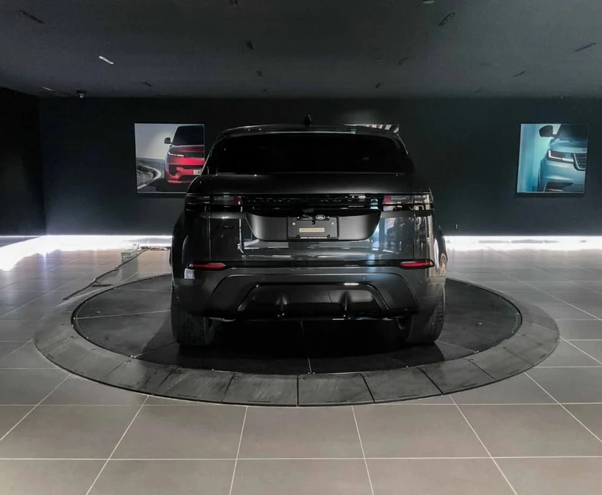 2026 Land Rover Range Rover Evoque 2nd Gen - Image 5 of 11