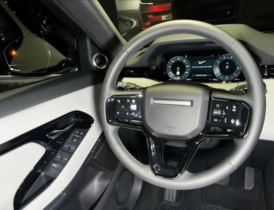 2026 Land Rover Range Rover Evoque 2nd Gen - Image 8 of 11