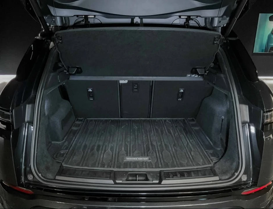 2026 Land Rover Range Rover Evoque 2nd Gen - Image 11 of 11