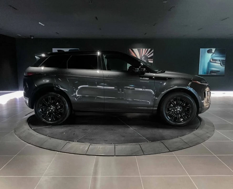 2026 Land Rover Range Rover Evoque 2nd Gen - Image 4 of 11