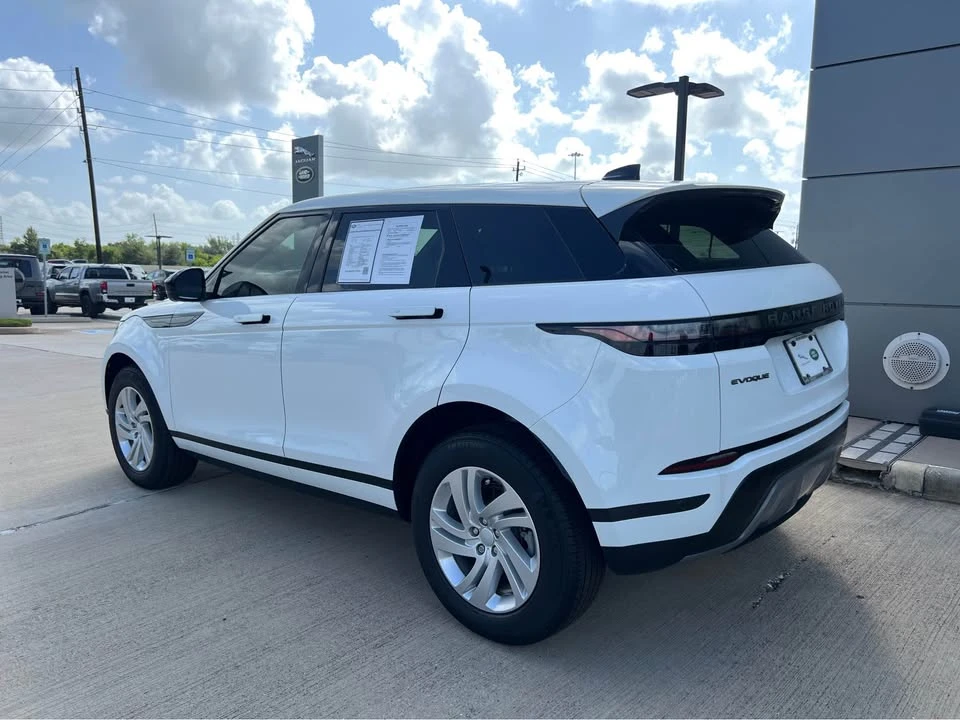 2026 Land Rover Range Rover Evoque 2nd Gen - Image 7 of 17