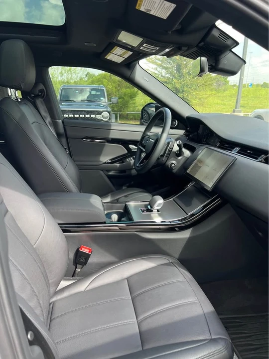 2026 Land Rover Range Rover Evoque 2nd Gen - Image 9 of 17