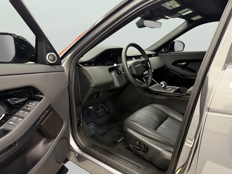 2026 Land Rover Range Rover Evoque 2nd Gen - Image 9 of 20