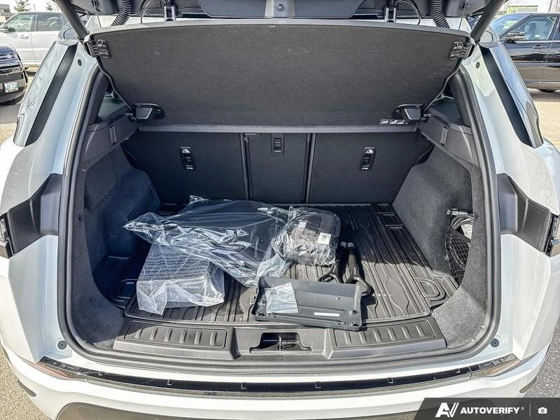 2026 Land Rover Range Rover Evoque 2nd Gen - Image 9 of 20