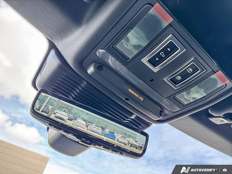 2026 Land Rover Range Rover Evoque 2nd Gen - Image 17 of 20