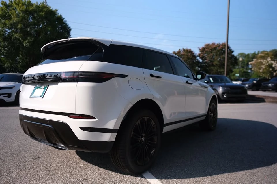 2026 Land Rover Range Rover Evoque 2nd Gen - Image 5 of 10