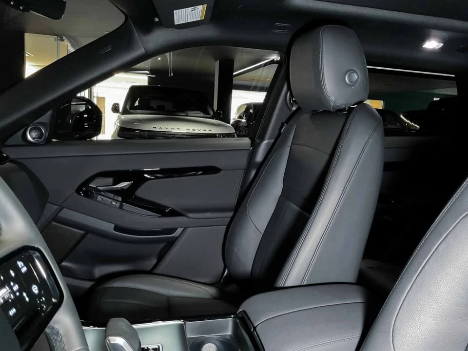 2026 Land Rover Range Rover Evoque 2nd Gen - Image 19 of 20