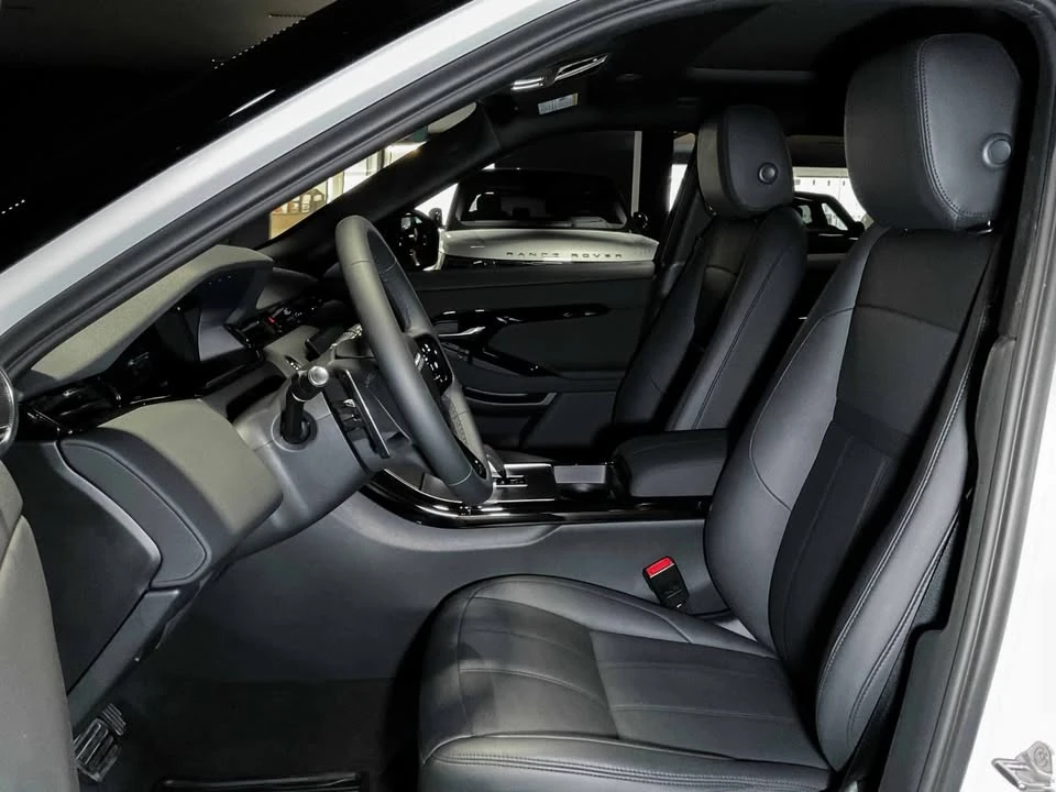 2026 Land Rover Range Rover Evoque 2nd Gen - Image 11 of 20
