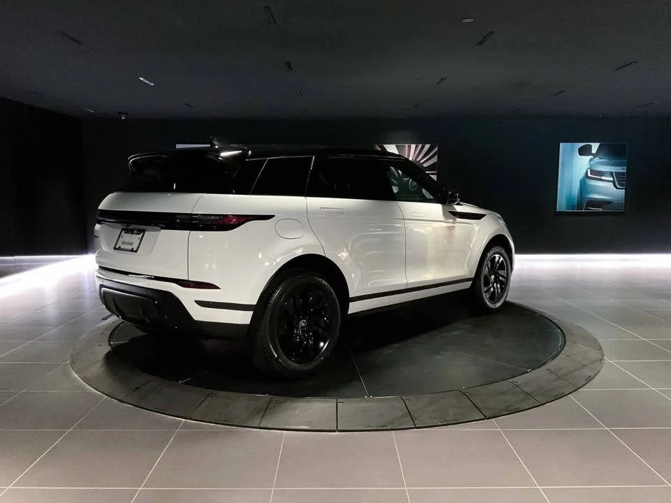 2026 Land Rover Range Rover Evoque 2nd Gen - Image 8 of 20