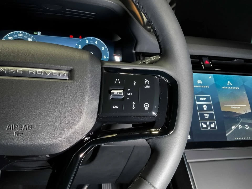 2026 Land Rover Range Rover Evoque 2nd Gen - Image 14 of 20