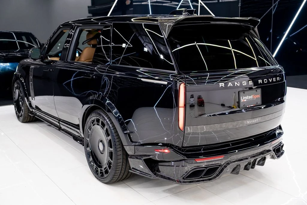 2026 Land Rover Range Rover L460 - Image 19 of 21