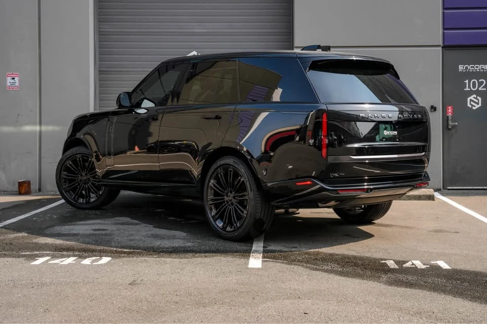 2026 Land Rover Range Rover L460 - Image 4 of 16