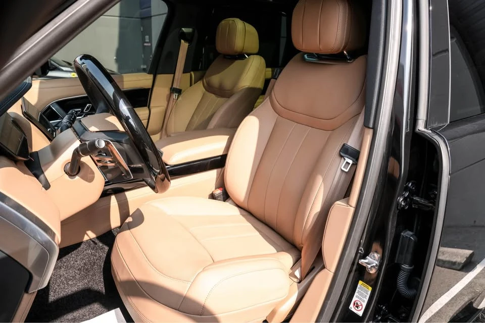 2026 Land Rover Range Rover L460 - Image 5 of 16