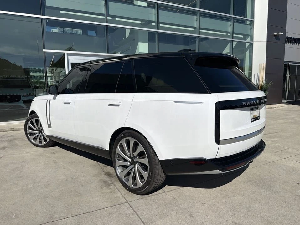 2026 Land Rover Range Rover L460 - Image 4 of 20