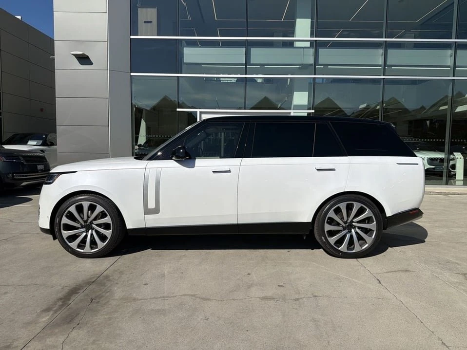 2026 Land Rover Range Rover L460 - Image 3 of 20