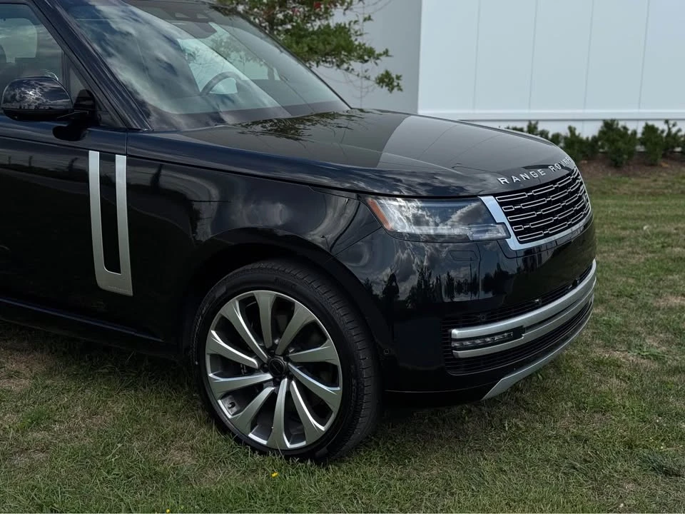 2026 Land Rover Range Rover L460 - Image 2 of 8