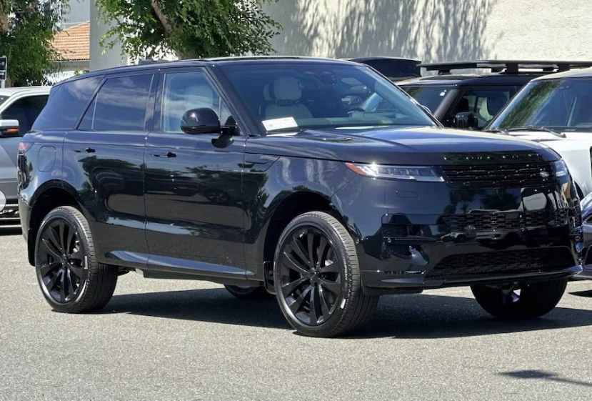 2026 Land Rover Range Rover L460 - Image 4 of 10