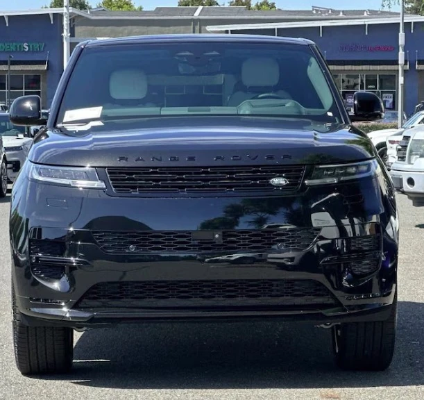 2026 Land Rover Range Rover L460 - Image 3 of 10