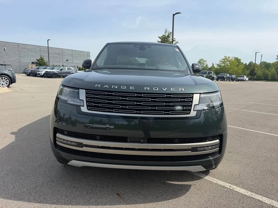 2026 Land Rover Range Rover L460 - Image 2 of 10