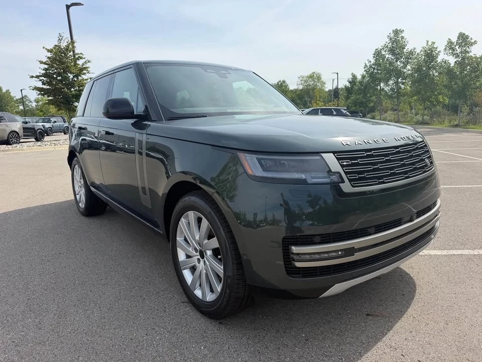 2026 Land Rover Range Rover L460 - Image 3 of 10