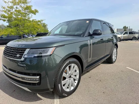 2026 Land Rover Range Rover P400 SE Sport Utility 4D