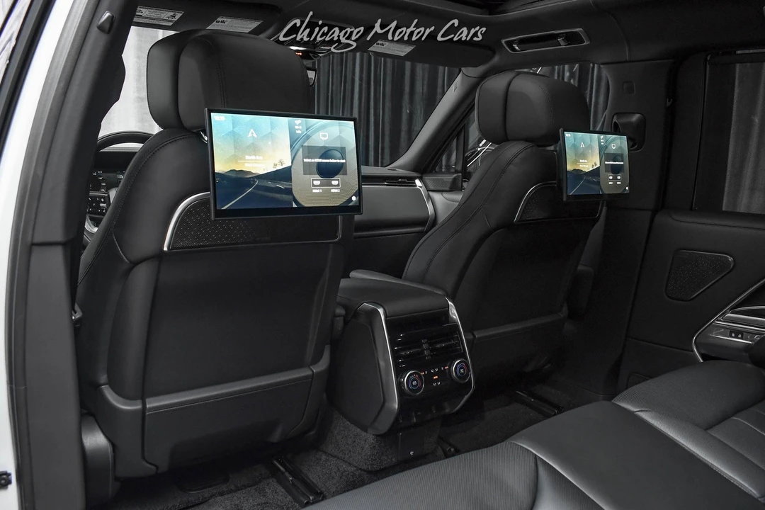 2026 Land Rover Range Rover L460 - Image 27 of 31