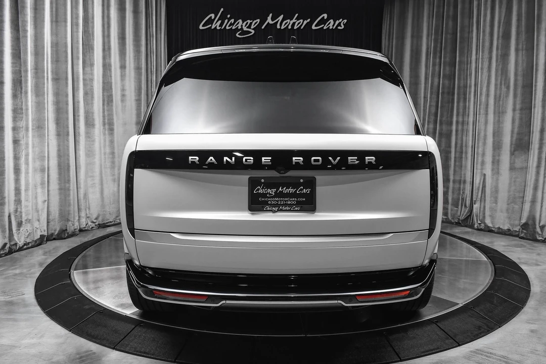 2026 Land Rover Range Rover L460 - Image 4 of 31