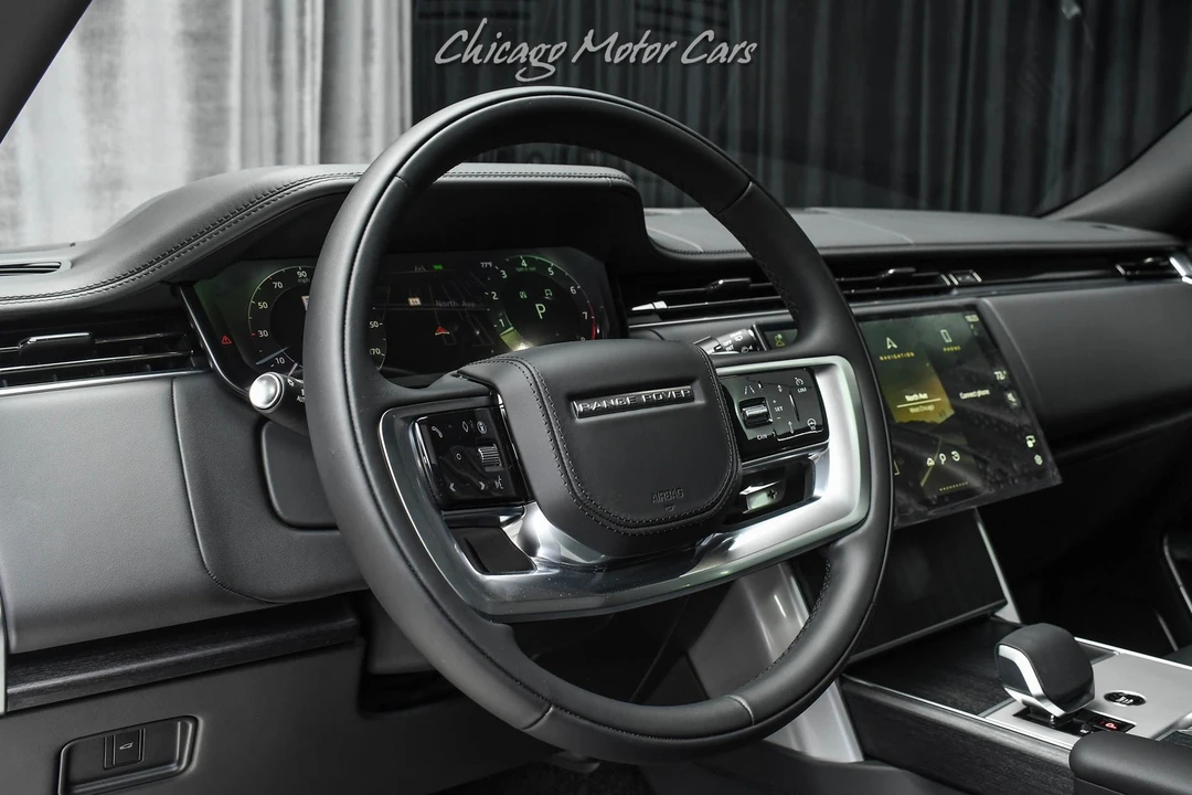 2026 Land Rover Range Rover L460 - Image 9 of 31
