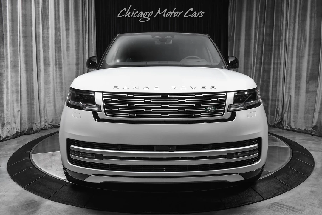 2026 Land Rover Range Rover L460 - Image 7 of 31
