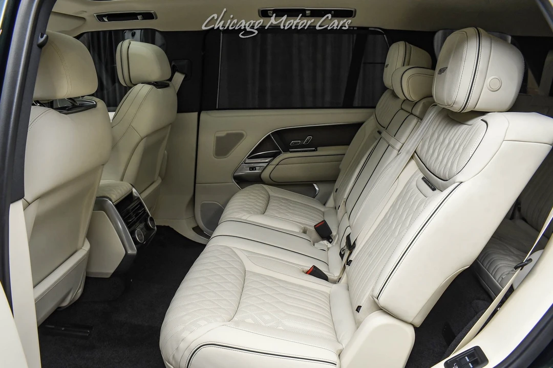 2026 Land Rover Range Rover L460 - Image 29 of 31