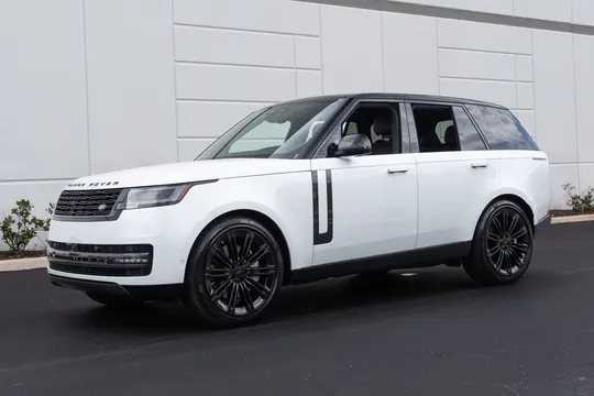 2026 Land Rover Range Rover P530 SE