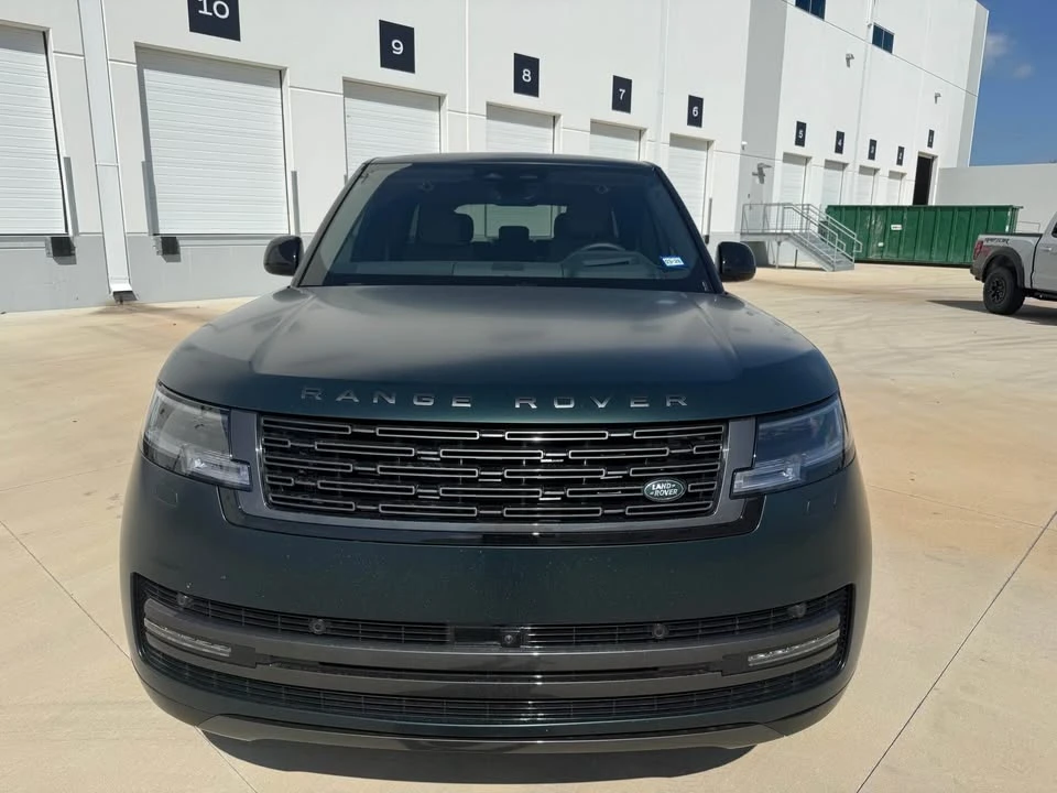 2026 Land Rover Range Rover L460 - Image 2 of 10