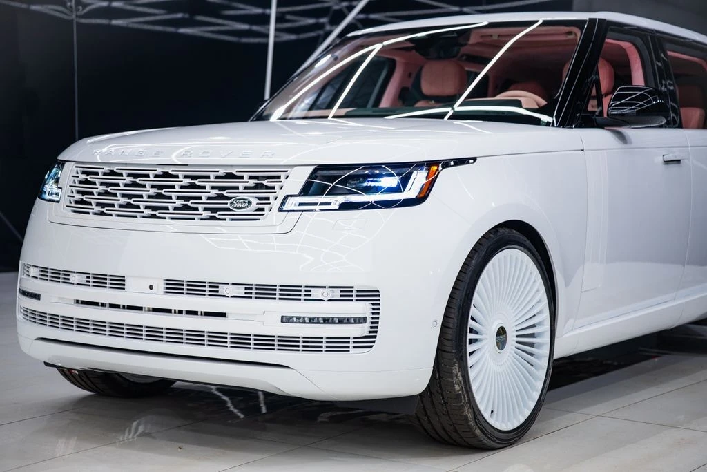 2026 Land Rover Range Rover L460 - Image 3 of 31