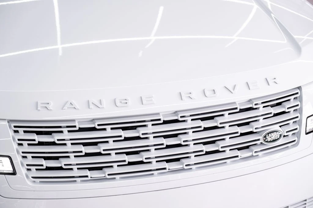 2026 Land Rover Range Rover L460 - Image 4 of 31