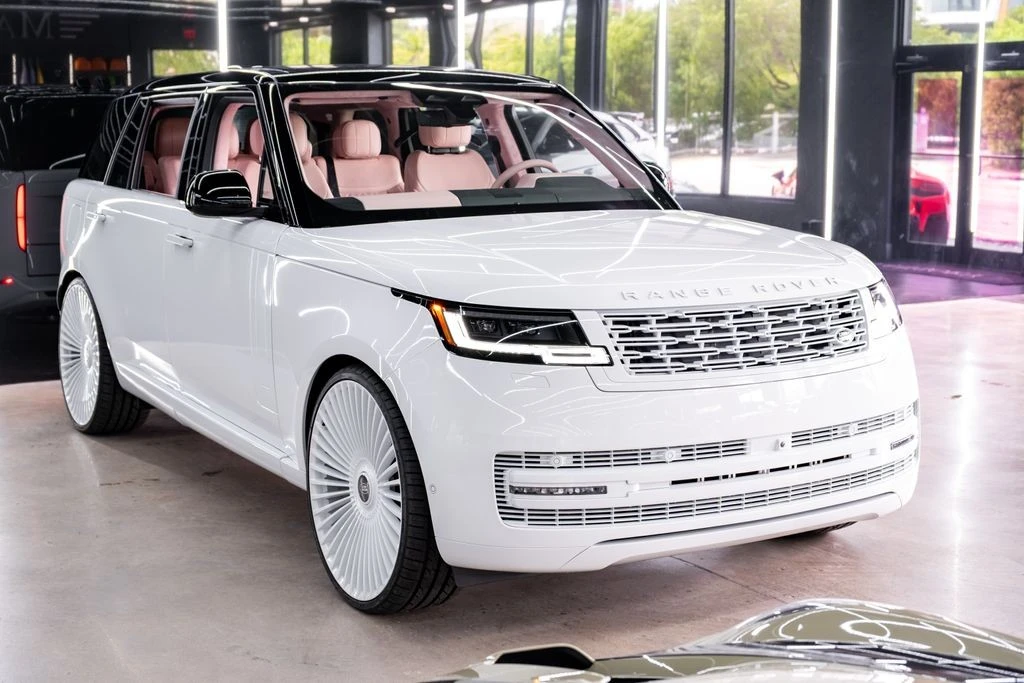 2026 Land Rover Range Rover L460 - Image 2 of 31