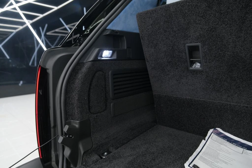 2026 Land Rover Range Rover L460 - Image 18 of 31