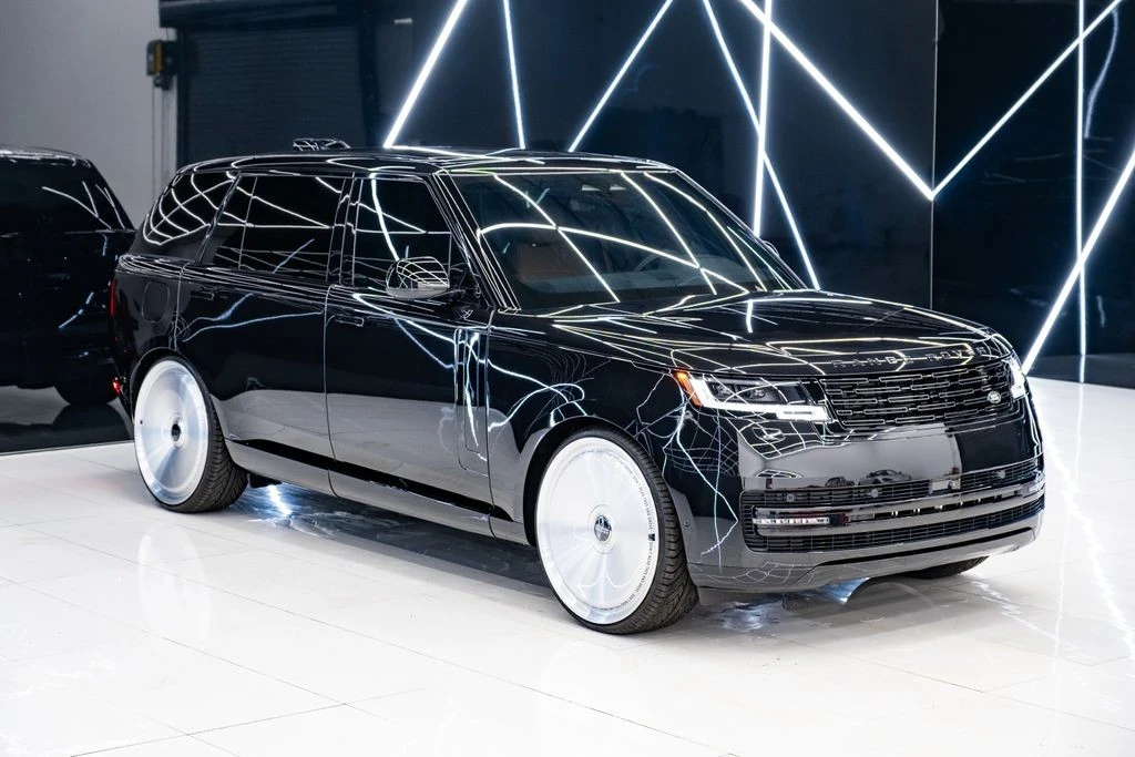 2026 Land Rover Range Rover L460 - Image 7 of 31