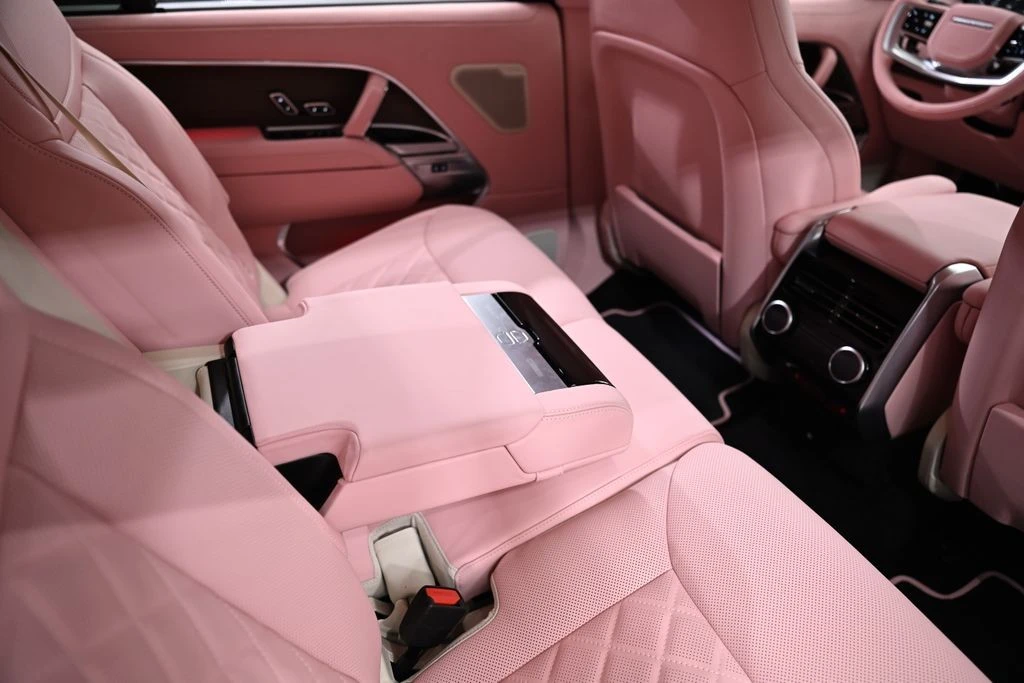 2026 Land Rover Range Rover L460 - Image 21 of 31