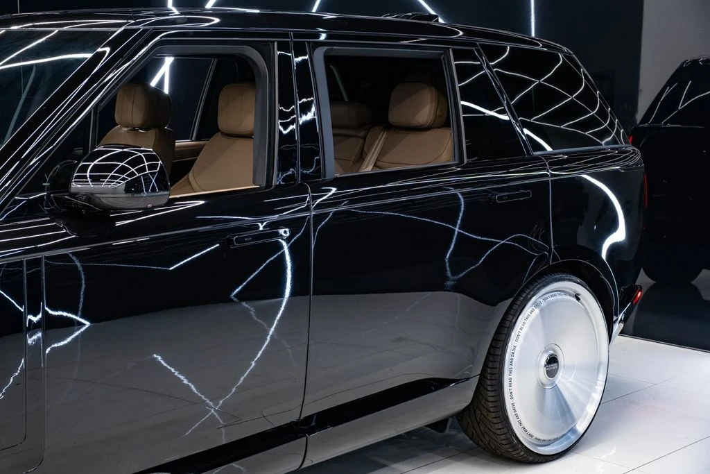 2026 Land Rover Range Rover L460 - Image 31 of 31