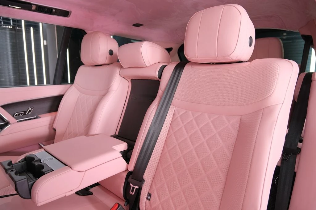 2026 Land Rover Range Rover L460 - Image 21 of 31